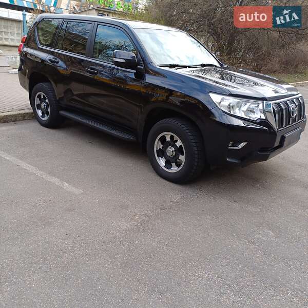 Toyota Land cruiser prado (2018)