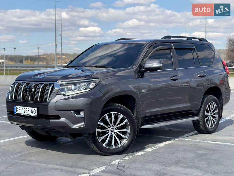 Toyota Land cruiser prado (2023)