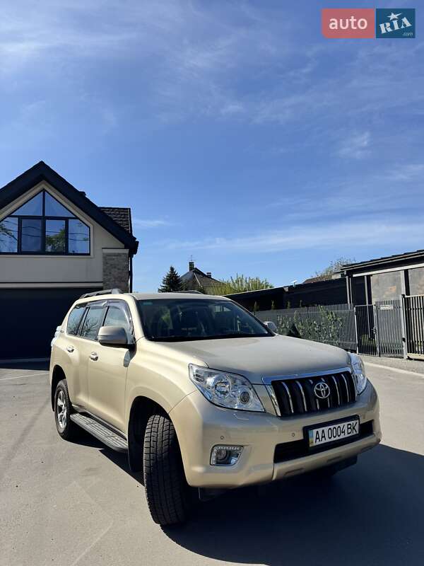 Toyota Land cruiser prado (2012)