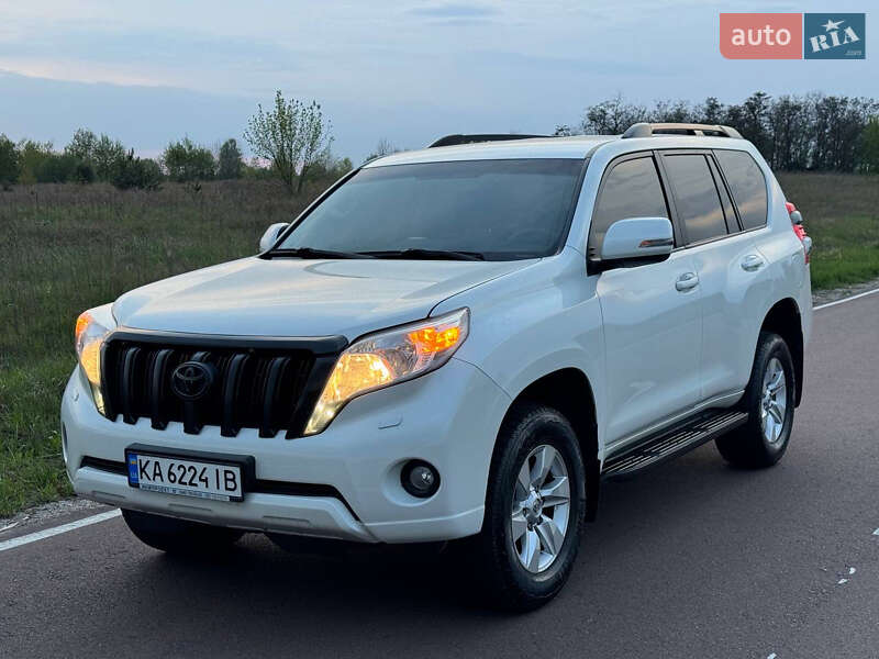 Toyota Land cruiser prado (2013)