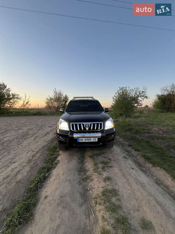 Toyota Land cruiser prado (2004)