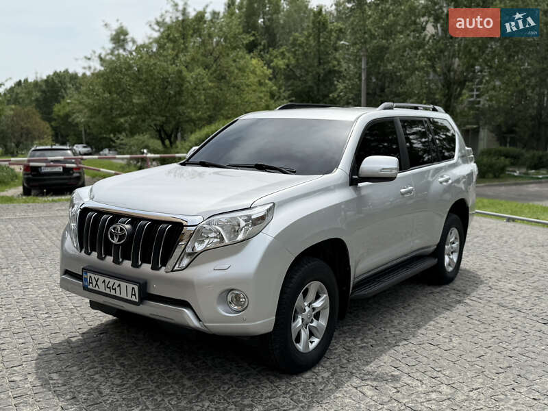 Toyota Land cruiser prado (2012)