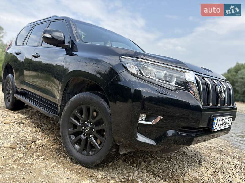 Toyota Land cruiser prado (2023)