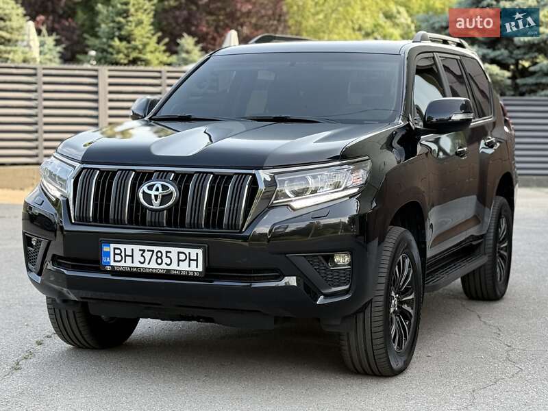 Toyota Land cruiser prado (2023)