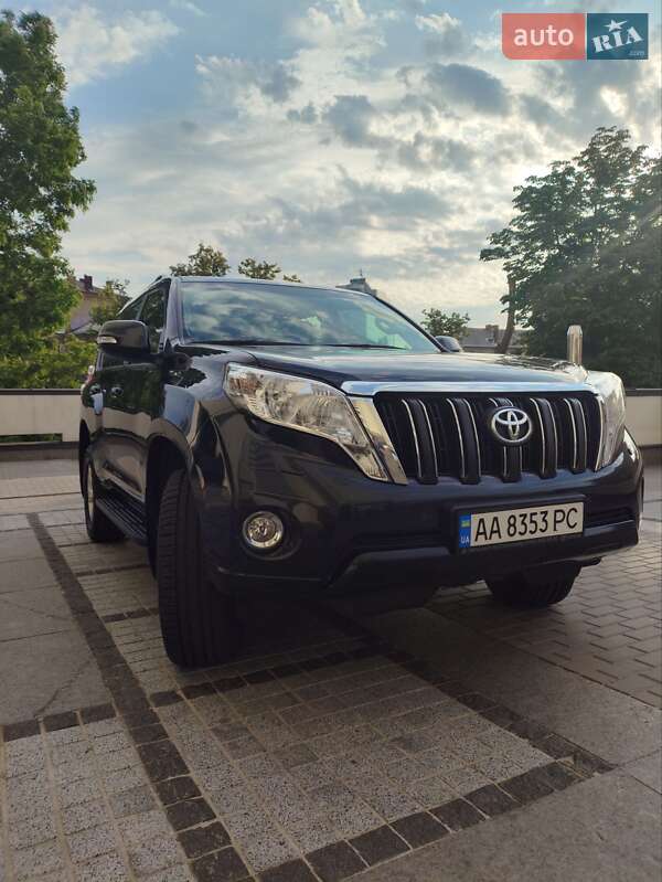 Toyota Land cruiser prado (2016)