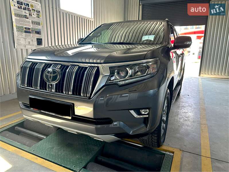 Toyota Land cruiser prado (2019)
