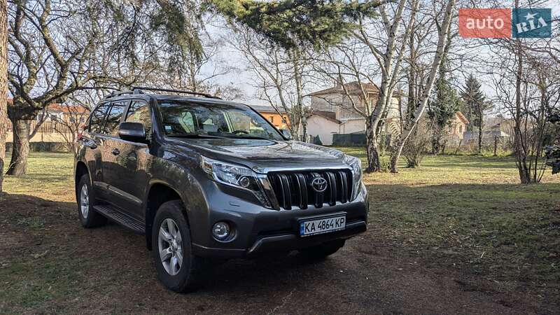 Toyota Land cruiser prado (2016)