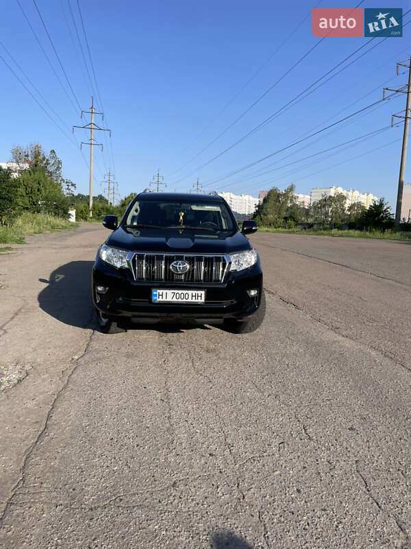 Toyota Land cruiser prado (2019)