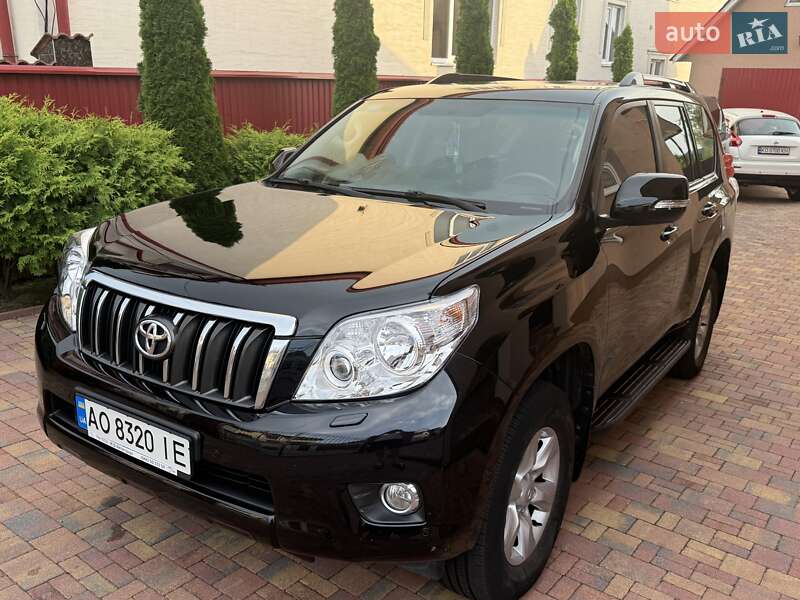 Toyota Land cruiser prado (2013)