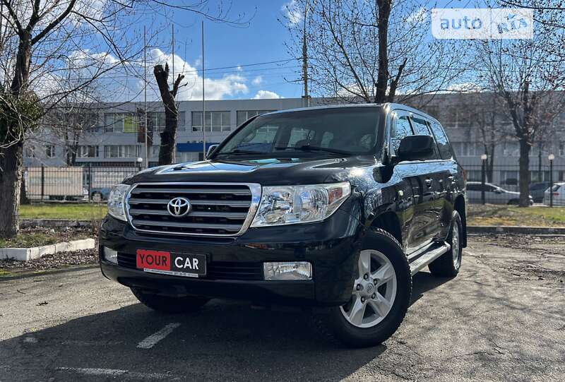 Toyota Land cruiser 200 (2009)
