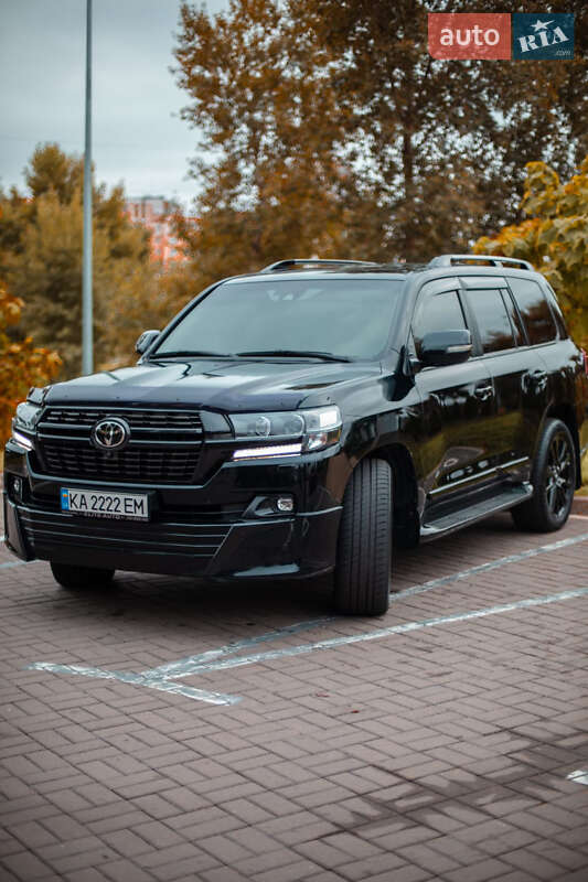Toyota Land cruiser (2016)