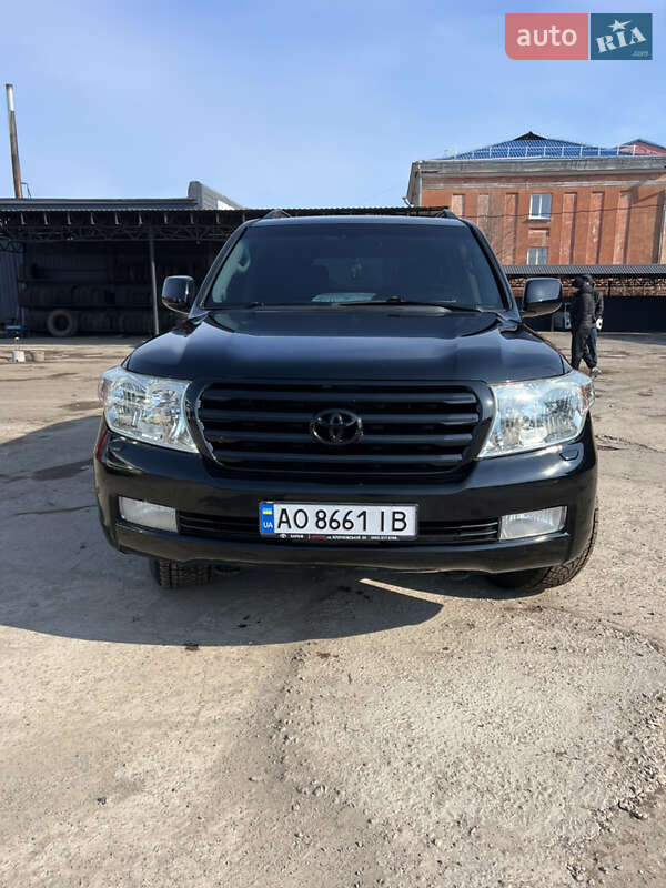 Toyota Land cruiser (2011)