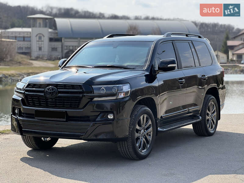 Toyota Land cruiser (2014)