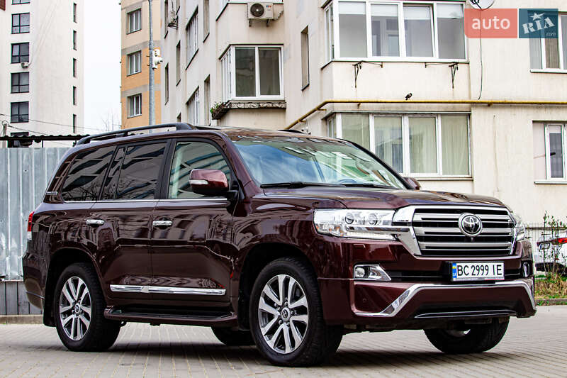 Toyota Land cruiser (2016)