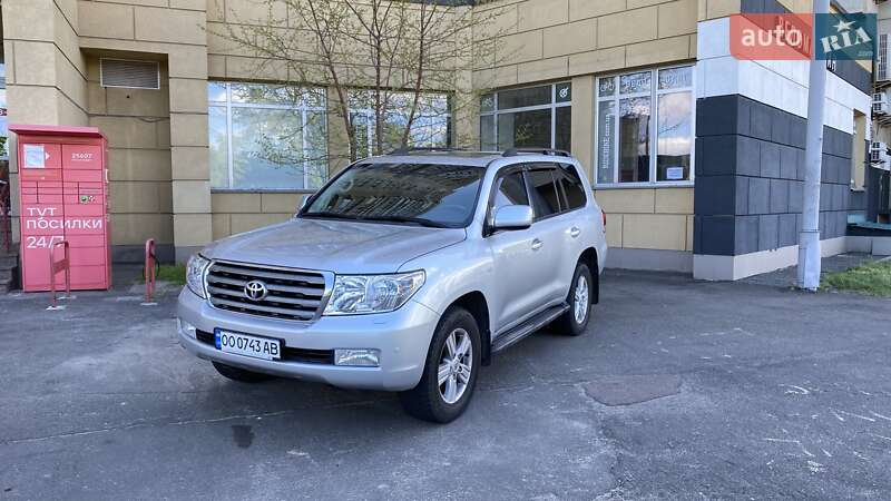 Toyota Land cruiser (2008)