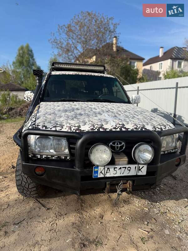 Toyota Land cruiser (2000)