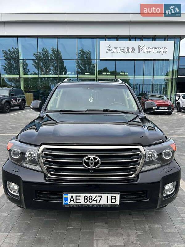 Toyota Land cruiser (2014)