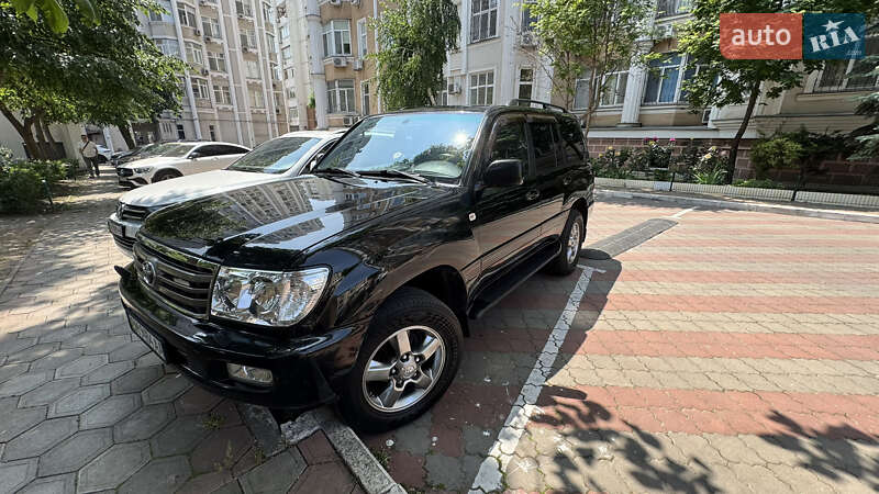 Toyota Land cruiser (2004)