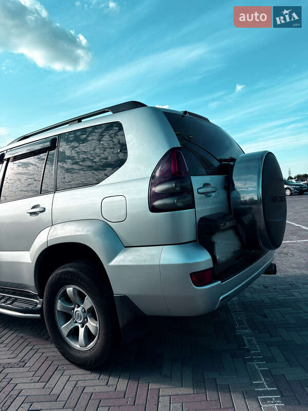Toyota Land cruiser (2004)