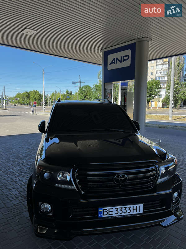 Toyota Land cruiser (2012)