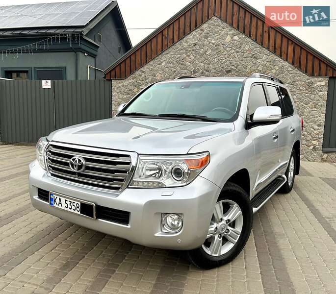 Toyota Land cruiser (2012)