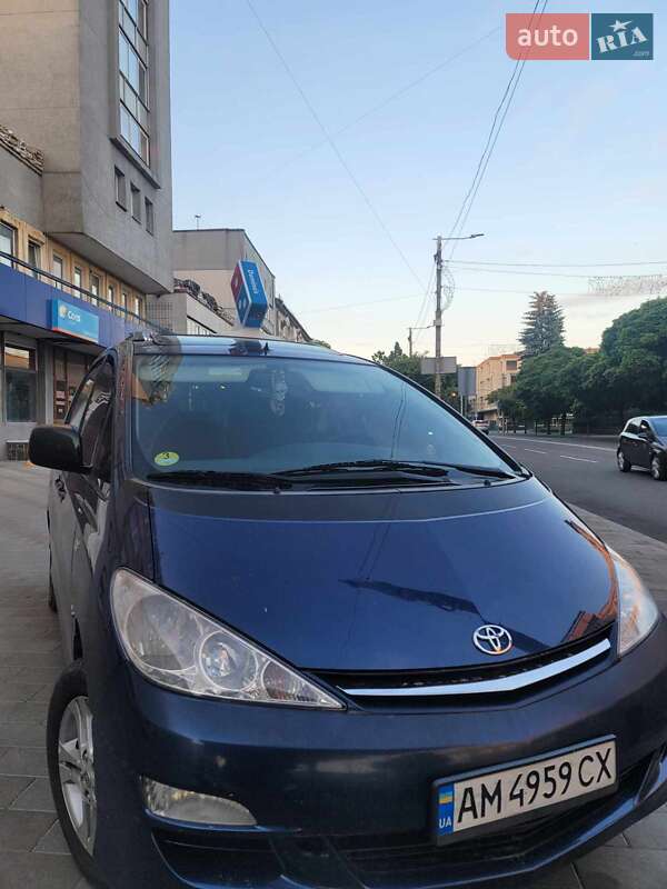 Toyota Previa (2005)