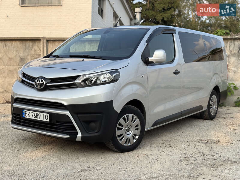 Toyota Proace (2016)