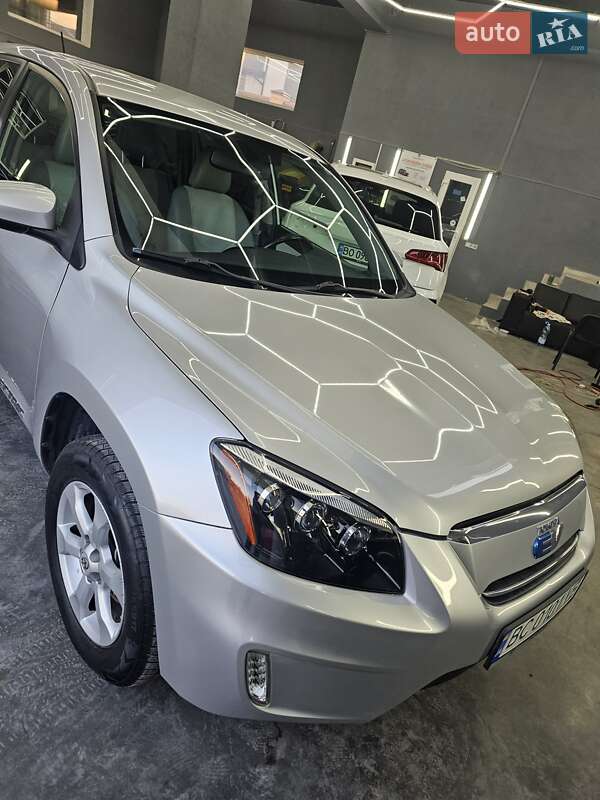 Toyota Rav4 ev (2014)