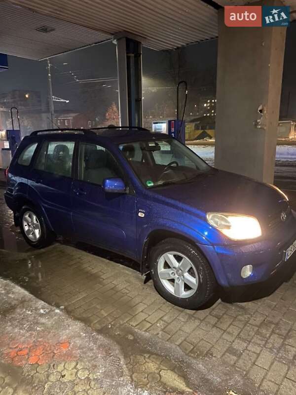 Toyota Rav4 (2005)
