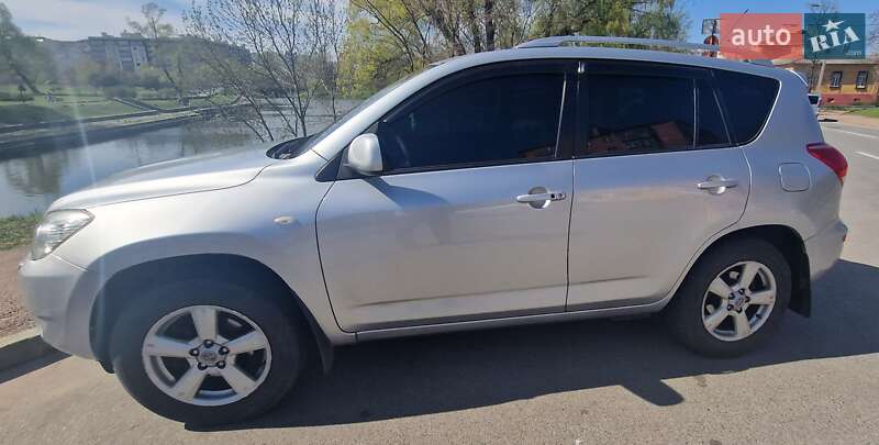 Toyota Rav4 (2007)