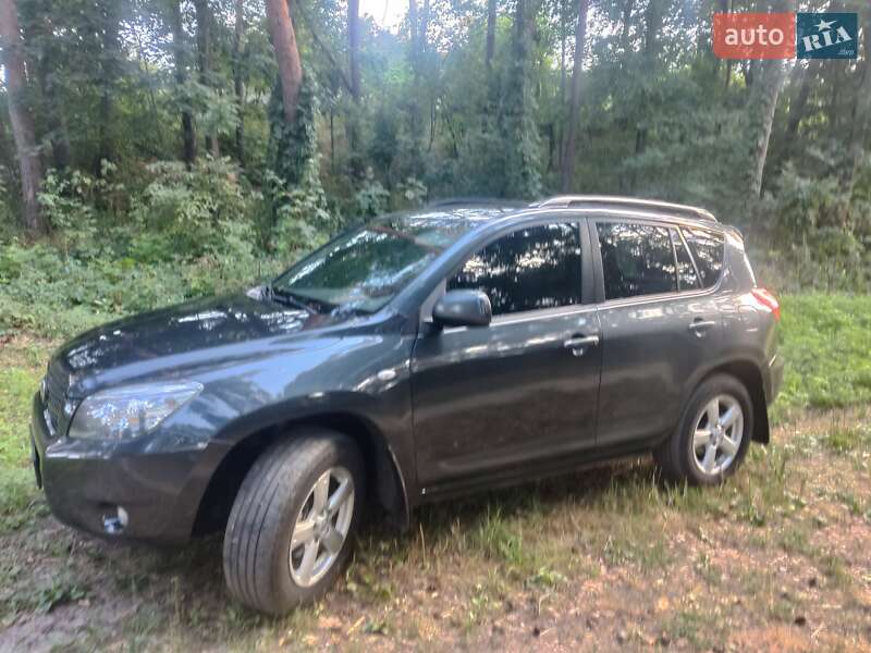 Toyota Rav4 (2006)