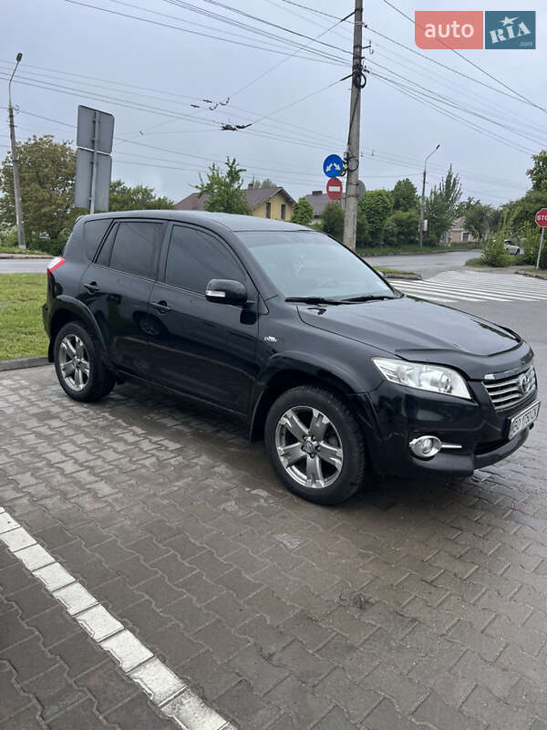 Toyota Rav4 (2011)
