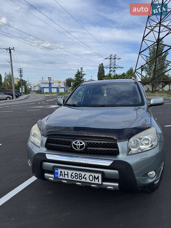 Toyota Rav4 (2006)