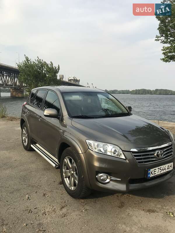 Toyota Rav4 (2011)