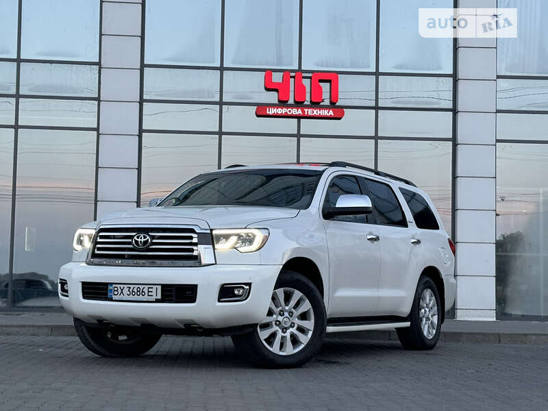 Toyota Sequoia (2016)