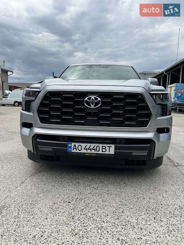 Toyota Sequoia (2023)