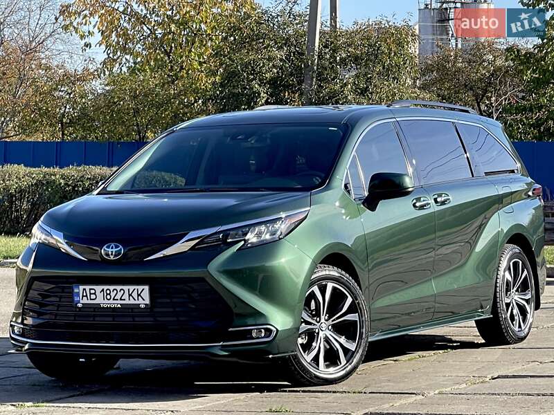 Toyota Sienna (2021)