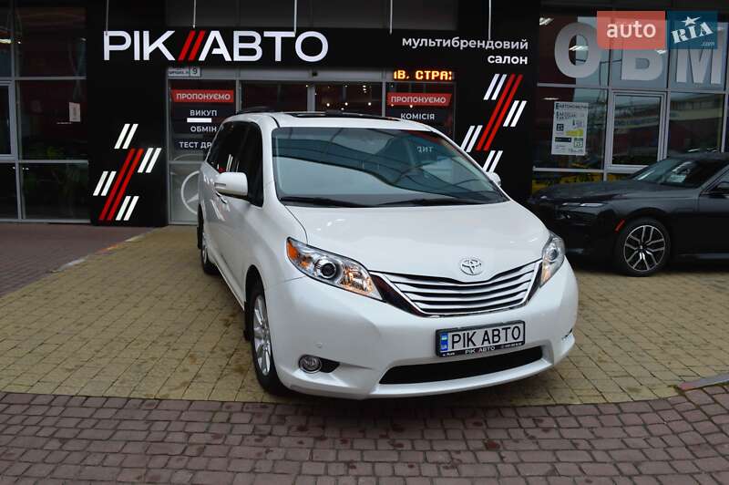 Toyota Sienna (2013)