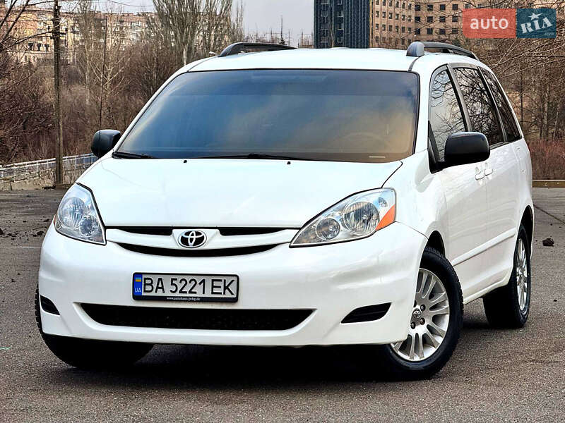 Toyota Sienna (2007)