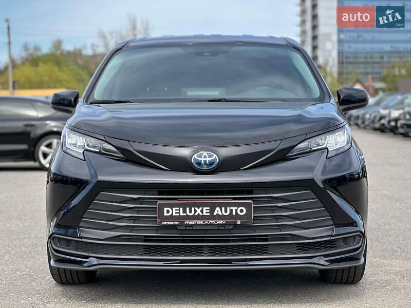 Toyota Sienna (2022)
