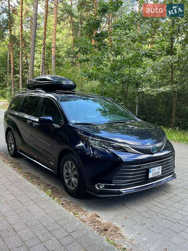 Toyota Sienna (2021)