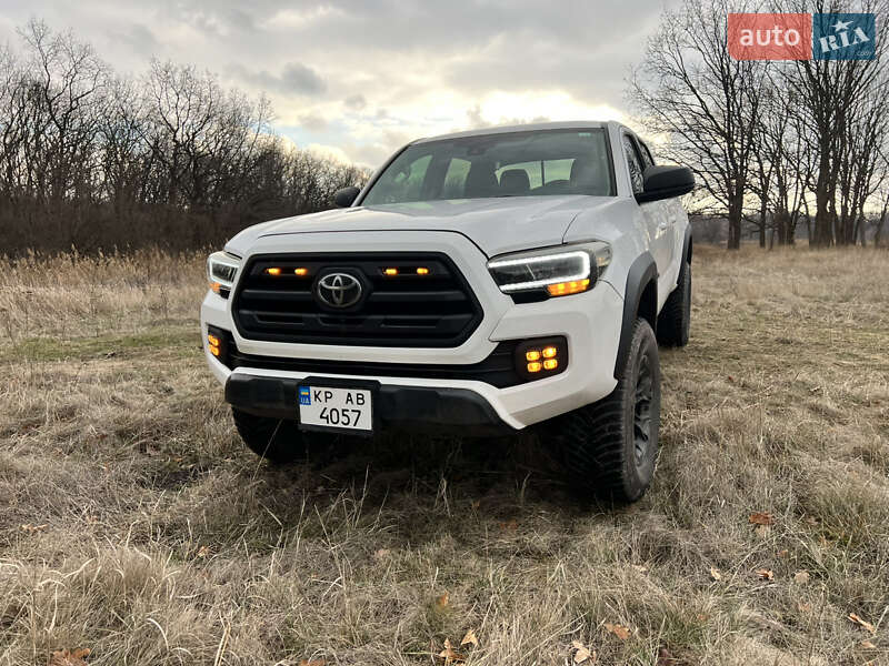 Toyota Tacoma (2018)
