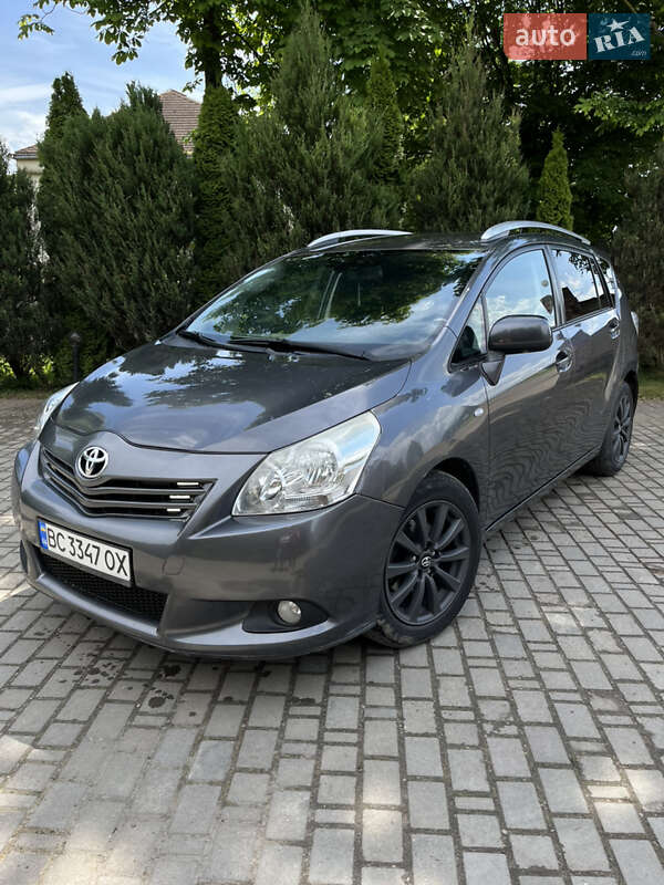 Toyota Verso (2009)