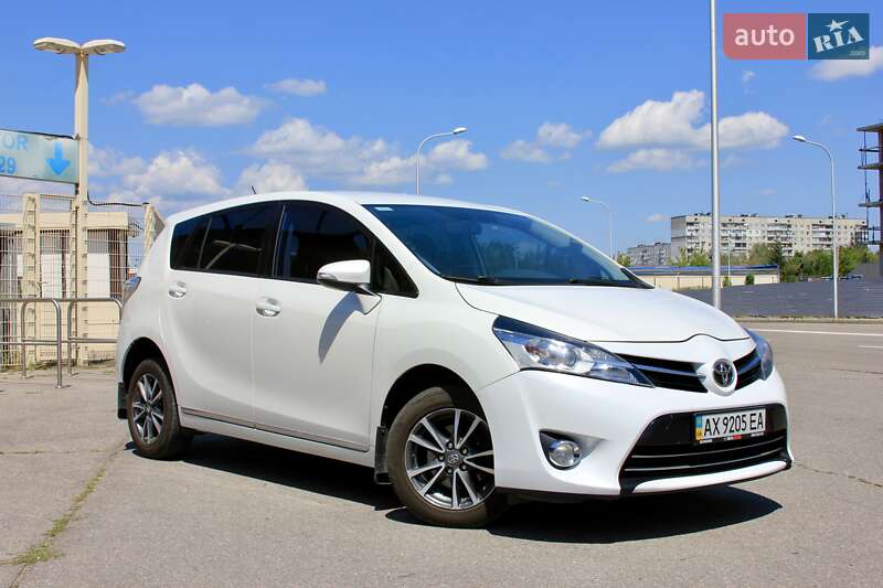 Toyota Verso (2013)