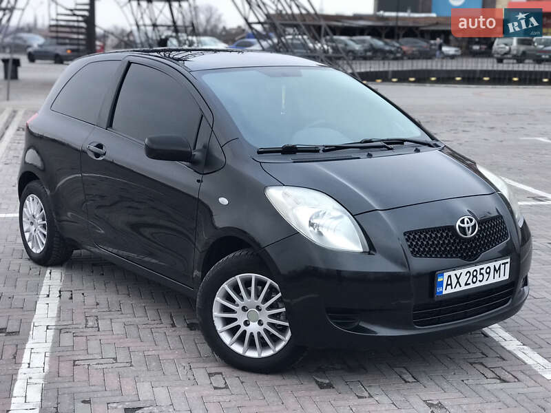 Toyota Yaris (2006)