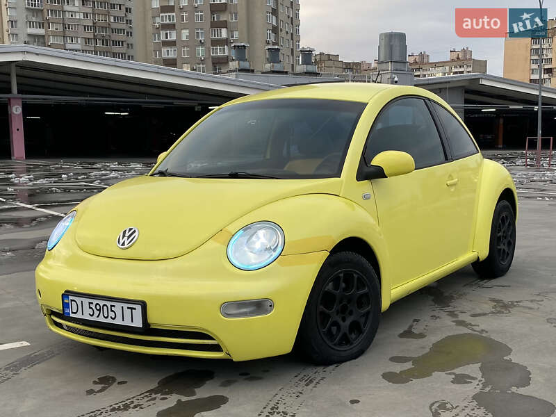 Volkswagen New beetle (2001)