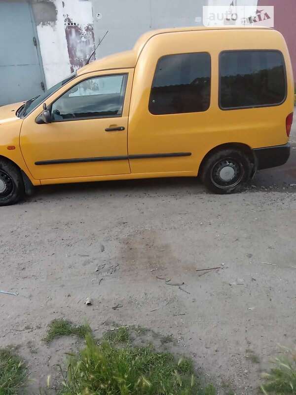 Volkswagen Caddy (2003)