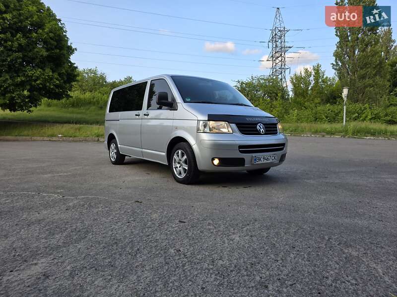 Volkswagen Caravelle (2008)
