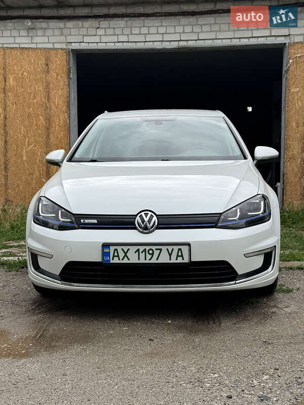 Volkswagen E-golf (2014)