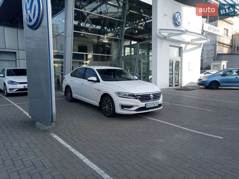 Volkswagen E-lavida (2021)